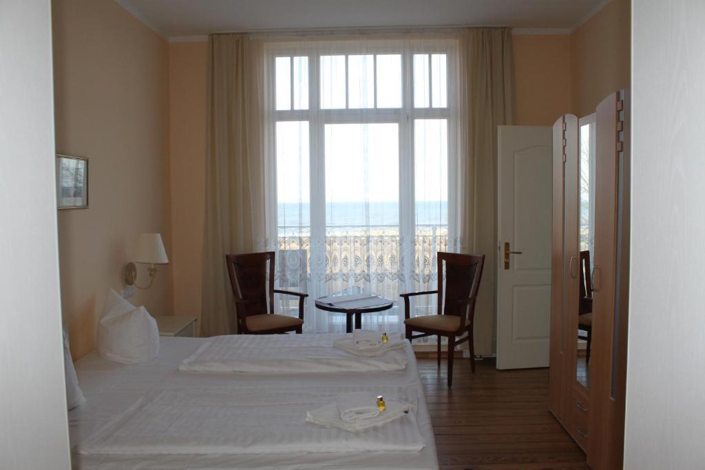 Double Room Lake View,1742633274:JPEG