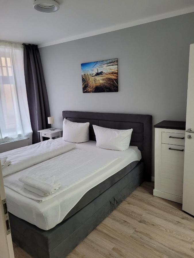 Small Double Room,1155171891:JPEG