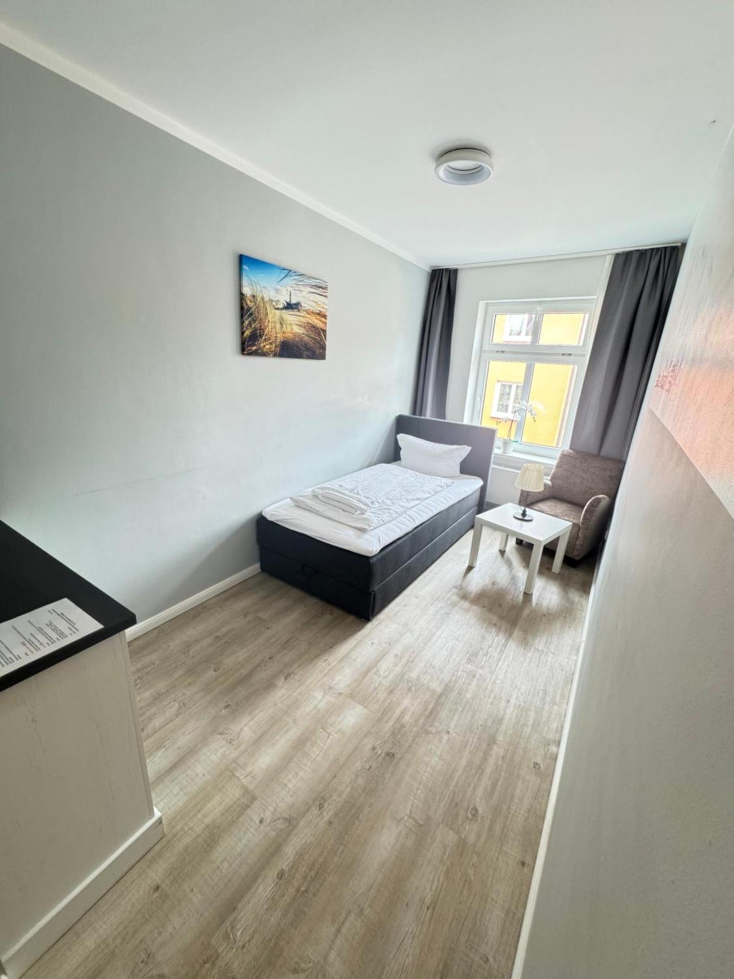 Single Room with Bathroom,1601744542:JPEG