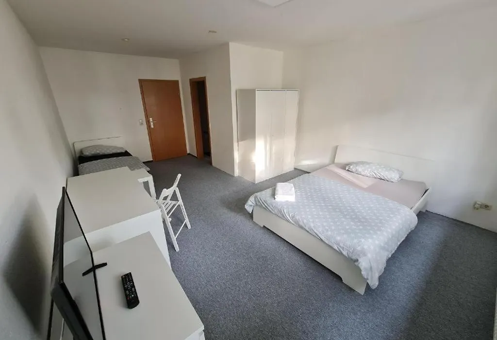 Privat zimmer-1